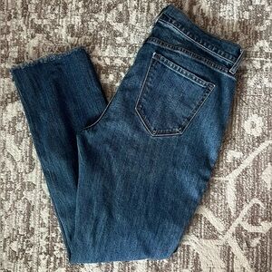 ❗️💲CLOSEOUT SALE: $5 💲❗️- Old Navy Distressed Boyfriend Jeans